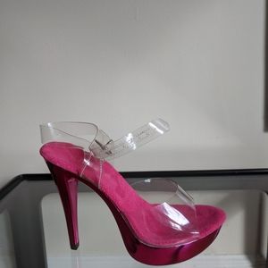BRAND NEW - Sexy platform sandal